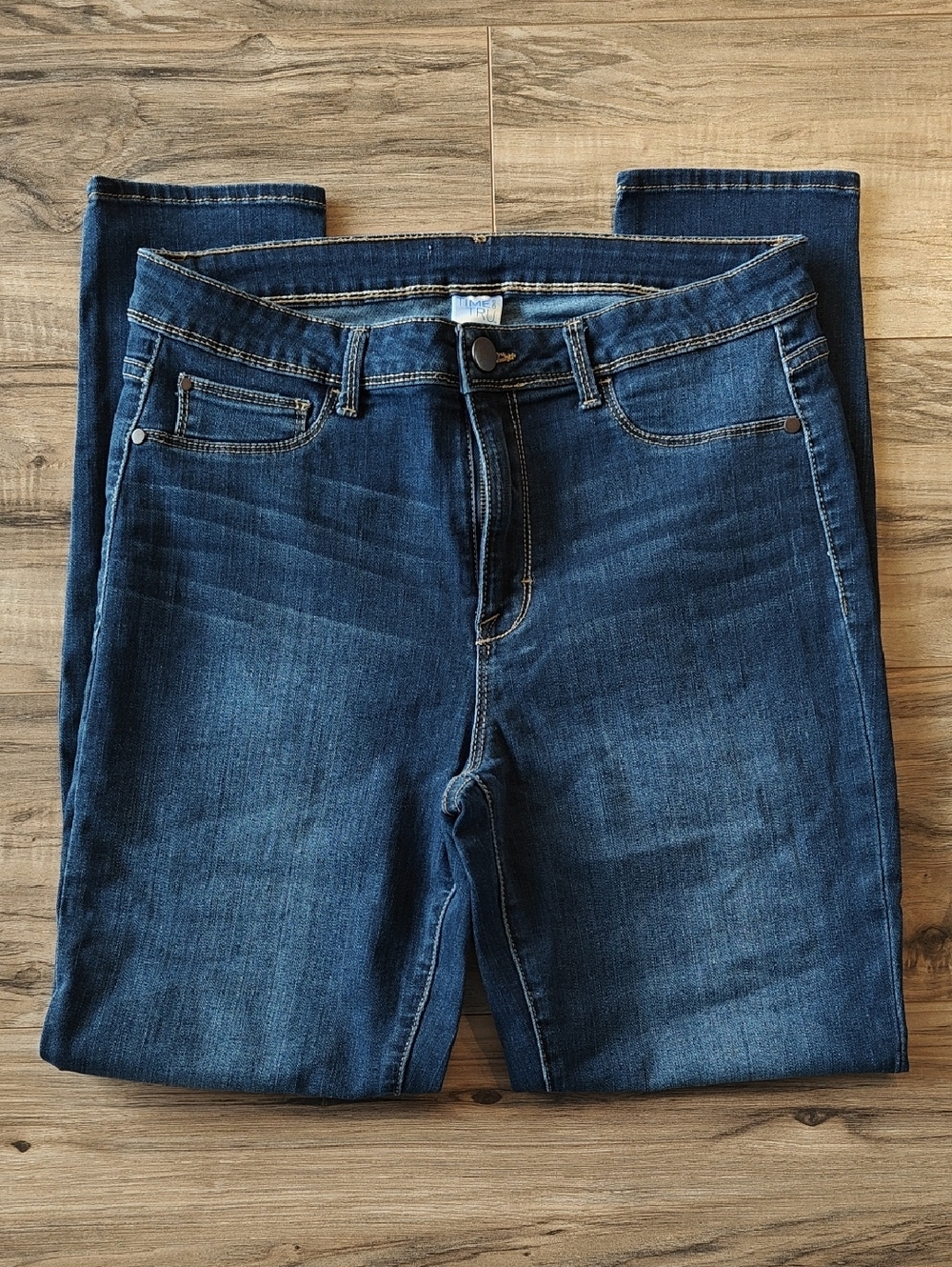 EUC Dark Wash Skinny Jeans